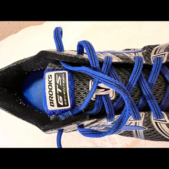 Brooks Adrenaline GTS-17 Running Shoes - Picture 5 of 7